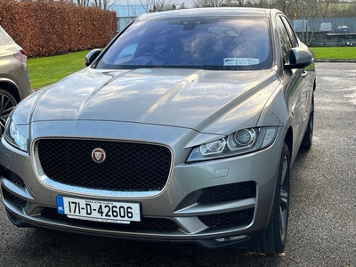 2017 - Jaguar F-Pace Manual