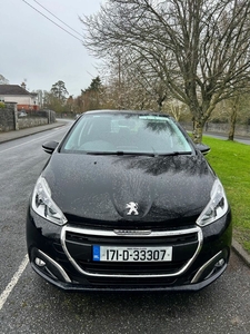 2017 - Peugeot 208 Manual