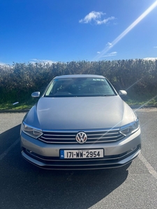 2017 - Volkswagen Passat Manual