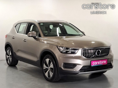 2022 - Volvo XC40 Automatic