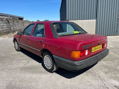 1990 - Ford Sierra Manual