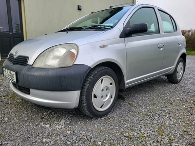 2002 - Toyota Yaris Manual