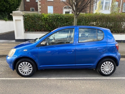 2002 - Toyota Yaris Manual