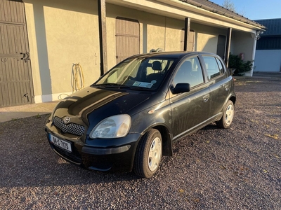 2004 - Toyota Yaris Manual