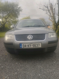 2004 - Volkswagen Passat ---