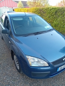 2005 - Ford Focus Manual