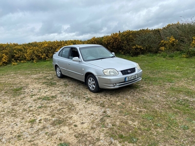 2005 - Hyundai Accent Manual