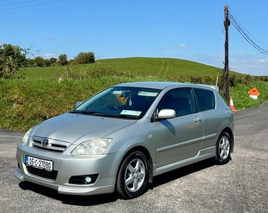 2005 - Toyota Corolla ---