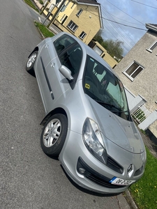 2006 - Renault Clio Manual