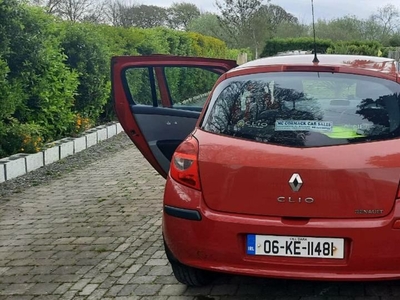 2006 - Renault Clio Manual