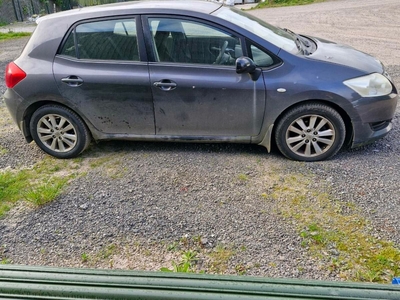 2007 - Toyota Auris Manual