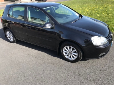 2008 - Volkswagen Golf ---