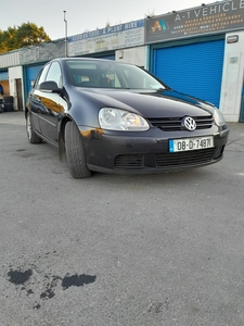 2008 - Volkswagen Golf ---