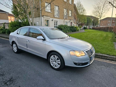 2008 - Volkswagen Passat Manual