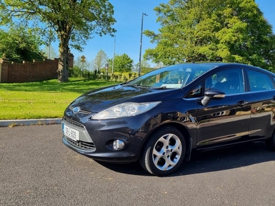 2009 - Ford Fiesta Manual