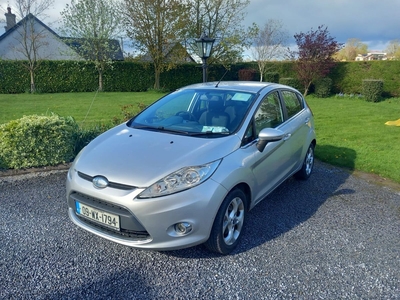 2009 - Ford Fiesta Manual