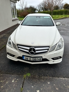 2009 - Mercedes-Benz E-Class ---