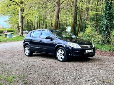 2009 - Opel Astra Manual