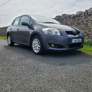 2009 - Toyota Auris Automatic