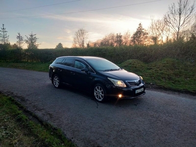 2009 - Toyota Avensis ---