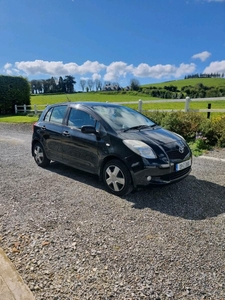 2009 - Toyota Yaris Manual