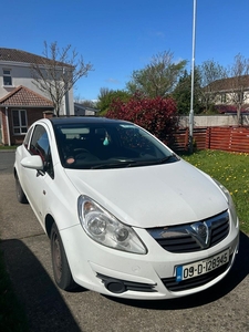 2009 - Vauxhall Corsa ---