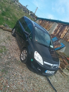 2009 - Vauxhall Zafira ---