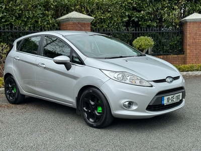 2010 - Ford Fiesta Manual