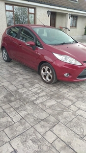 2010 - Ford Fiesta Manual