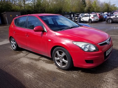 2010 - Hyundai i30 Manual