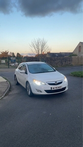 2010 - Opel Astra Manual