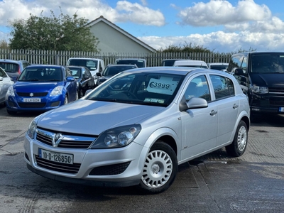 2010 - Opel Astra Manual