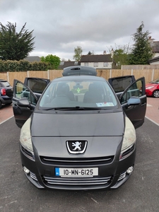 2010 - Peugeot 5008 Automatic