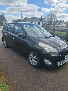 2010 - Renault Grand Scenic Manual