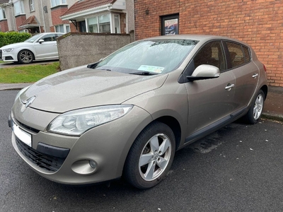 2010 - Renault Megane Manual