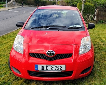 2010 - Toyota Yaris Manual