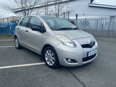 2010 - Toyota Yaris Manual