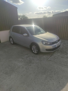 2010 - Volkswagen Golf Manual