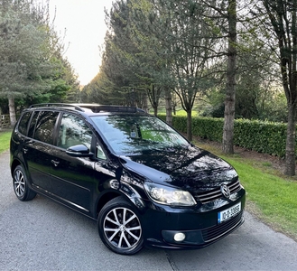 2010 - Volkswagen Touran Manual