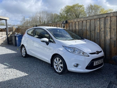 2011 - Ford Fiesta Manual