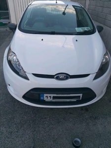 2011 - Ford Fiesta Manual