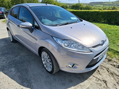 2011 - Ford Fiesta Manual