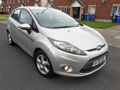 2011 - Ford Fiesta Manual