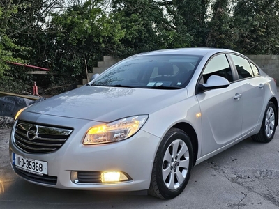 2011 - Opel Insignia Manual