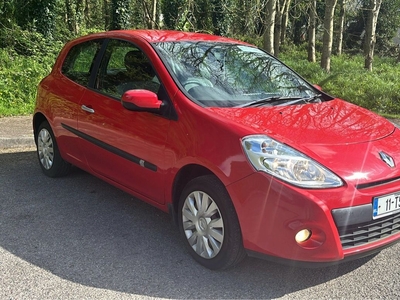 2011 - Renault Clio Manual