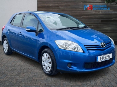 2011 - Toyota Auris Manual