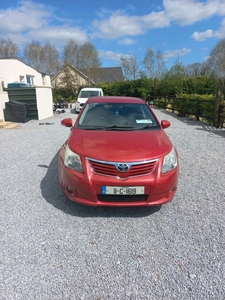 2011 - Toyota Avensis Manual