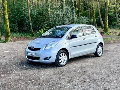 2011 - Toyota Yaris Manual