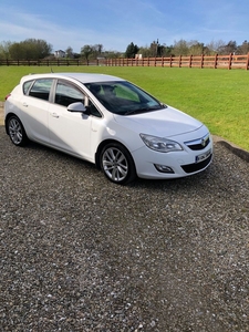 2011 - Vauxhall Astra ---