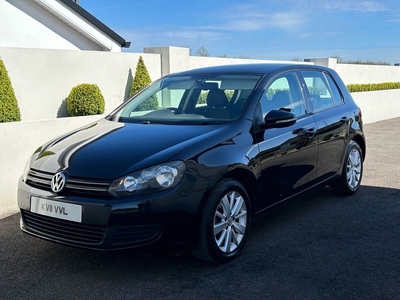 2011 - Volkswagen Golf Manual